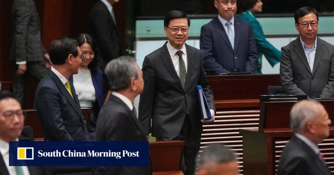 14 conclusiones del tercer discurso político del líder de Hong Kong, John Lee
