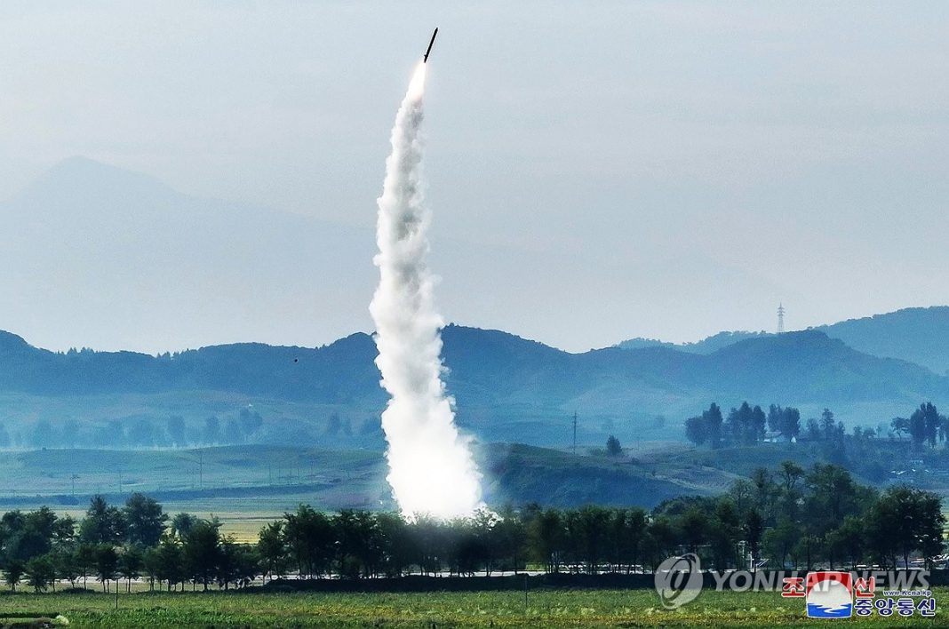 (LEAD) N. Korea launches suspected ICBM on lofted trajectory: JCS