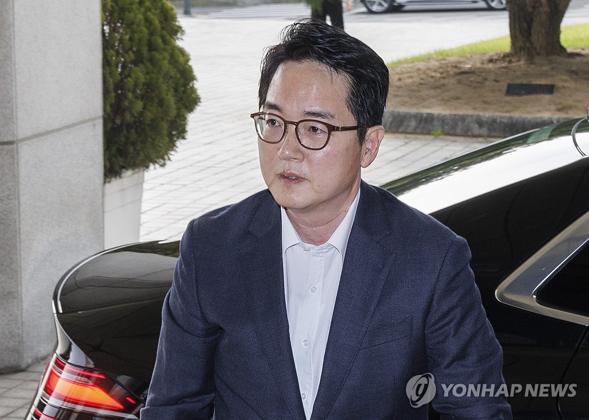 (LEAD) DP to take steps to impeach prosecutor general over nonindictment of first lady