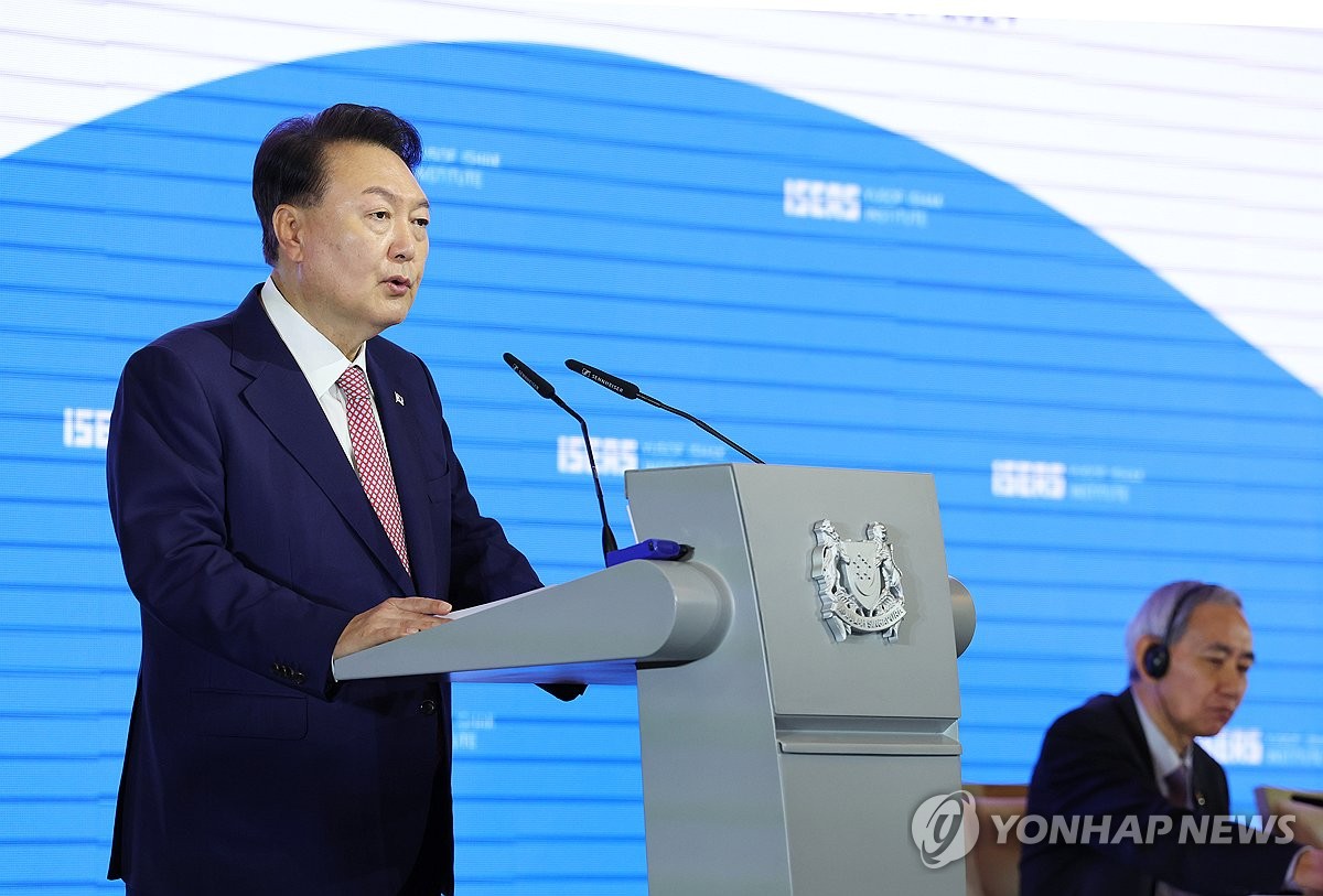 (LEAD) Yoon says unified, nuclear-free Korean Peninsula would benefit Indo-Pacific