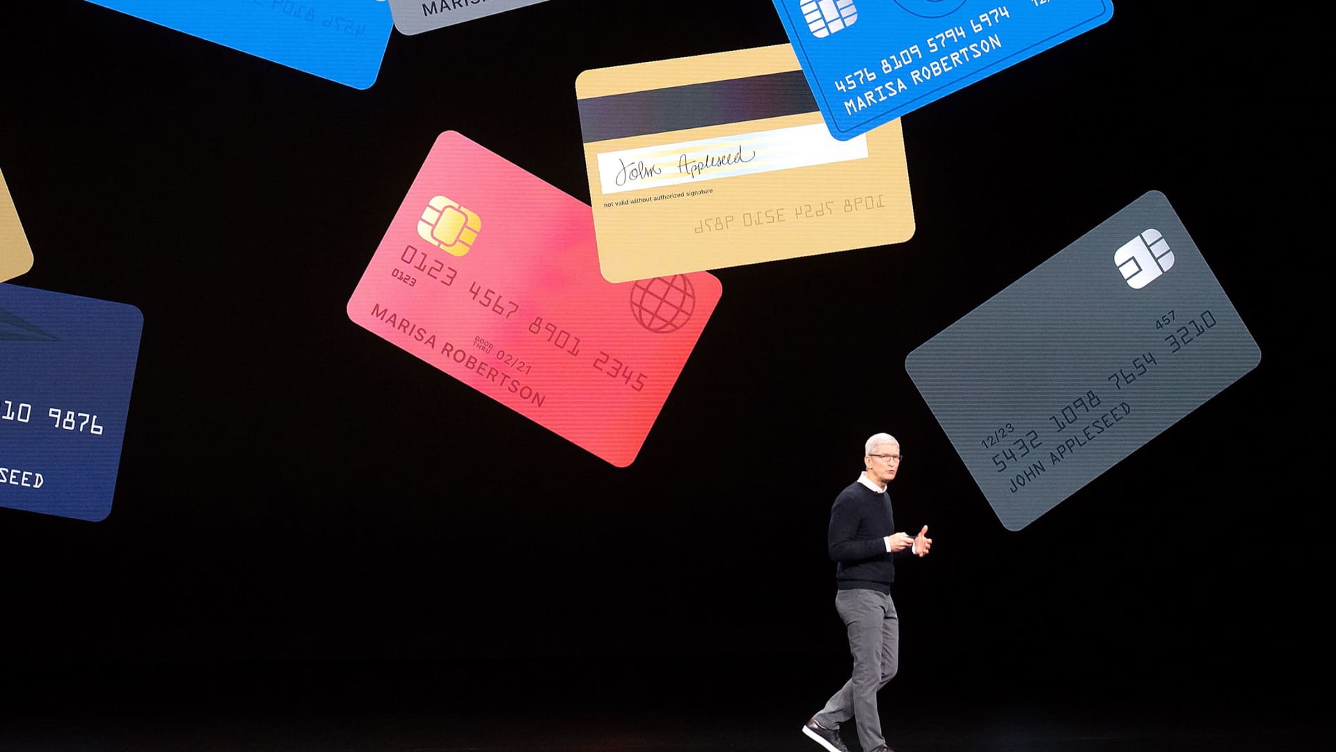 Apple y Goldman Sachs condenados a pagar más de 89 millones de dólares por fallos en la Apple Card 
