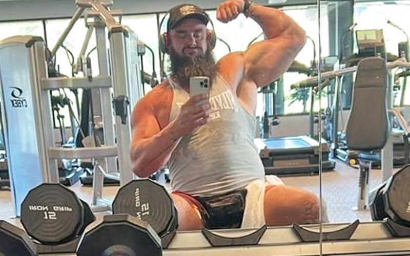 Braun Strowman regresa al gimnasio por primera vez después de sufrir una lesión en la ingle
