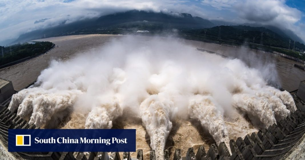 China busca solucionar los problemas de las autoridades endeudadas con reformas al impuesto al agua
