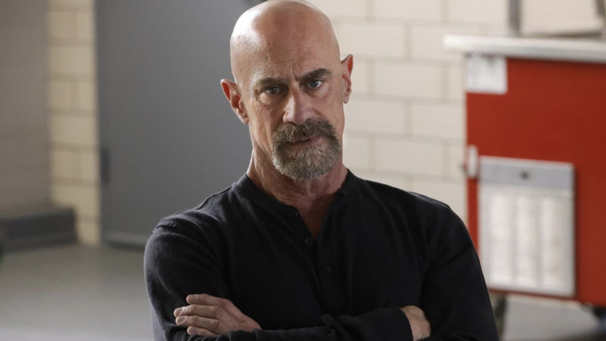 Elliot Stabler with arms crossed in Law &amp; Order: Organized Crime 