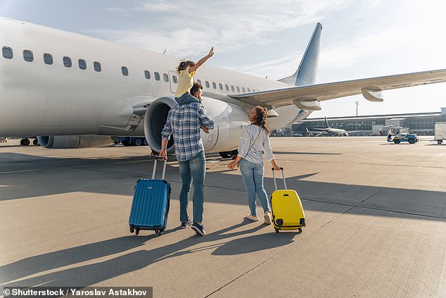 Las familias británicas se embarcan cada vez más en vacaciones más aventureras que las tradicionales vacaciones de verano de dos semanas en la playa (imagen de archivo)