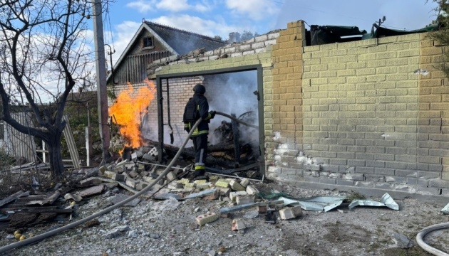 Consecuencias del bombardeo enemigo nocturno en Jersón
