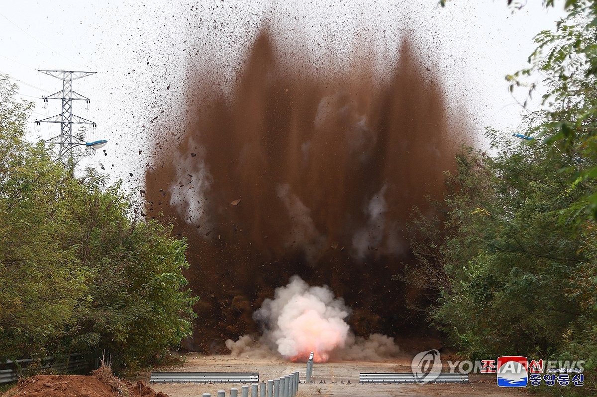 N. Korea accuses U.N. chief of &apos;double standards&apos; over inter-Korean road explosion