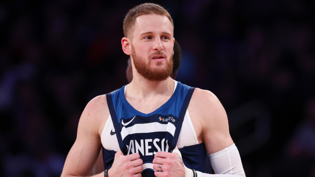 Donte DiVincenzo y el asistente de los Knicks, Rick Brunson, se calientan en el MSG, el guardia explica los comentarios a Tom Thibodeau
