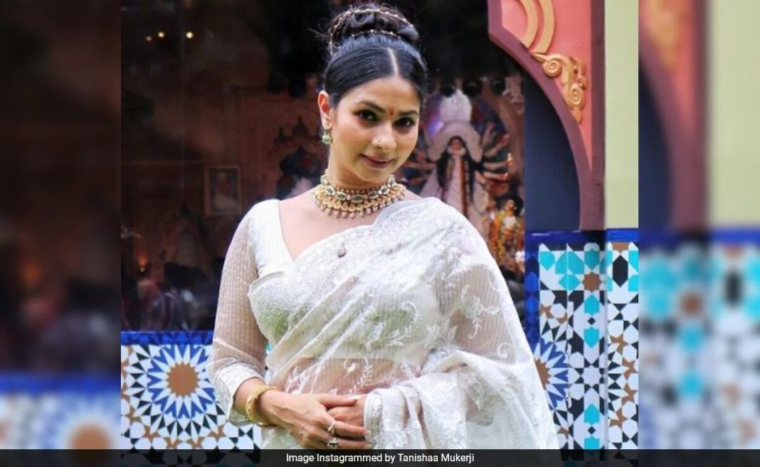 Durga Puja 2024: Tanishaa Mukerji <i>Dhunuchi</i> La danza alegrará tu estado de ánimo festivo
