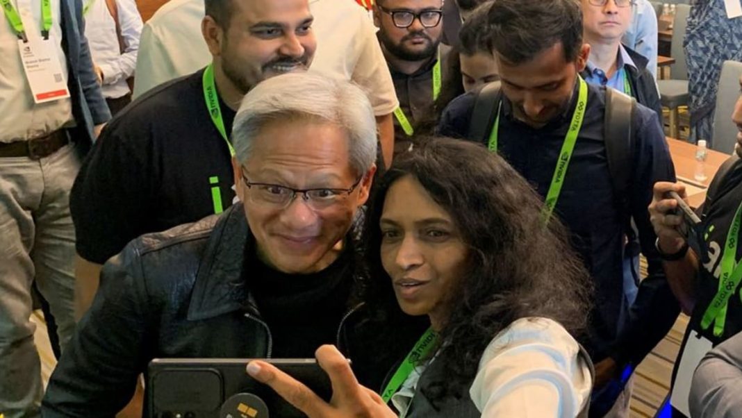 El CEO de Nvidia, Jensen Huang, recibe un trato de estrella de rock por parte de los entusiastas de la tecnología de la India
