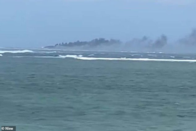 El HMNZS Manawanui encalló el sábado frente a la costa sur de la isla samoana de Upolu.