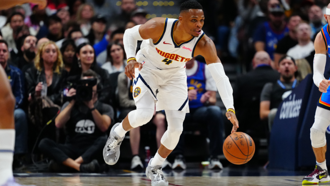 El debut de Russell Westbrook en Denver se vio empañado por los mismos viejos problemas mientras los Nuggets lucen inestables en la derrota inicial de la temporada
