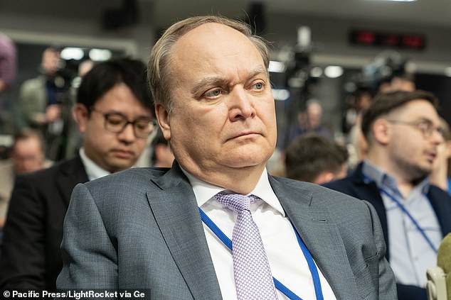 Anatoly Antonov, el embajador saliente de Rusia en Estados Unidos, recibió una dura advertencia mientras se preparaba para regresar a Moscú después de siete años como el principal hombre de Vladimir Putin en DC.