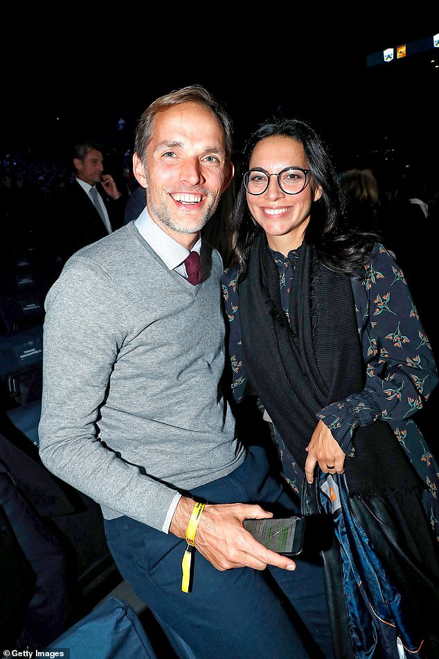 Thomas Tuchel aparece en la foto con su ex esposa Sissi en París en noviembre de 2018. Su explosivo correo electrónico afirma que Tuchel fue despedido por razones 