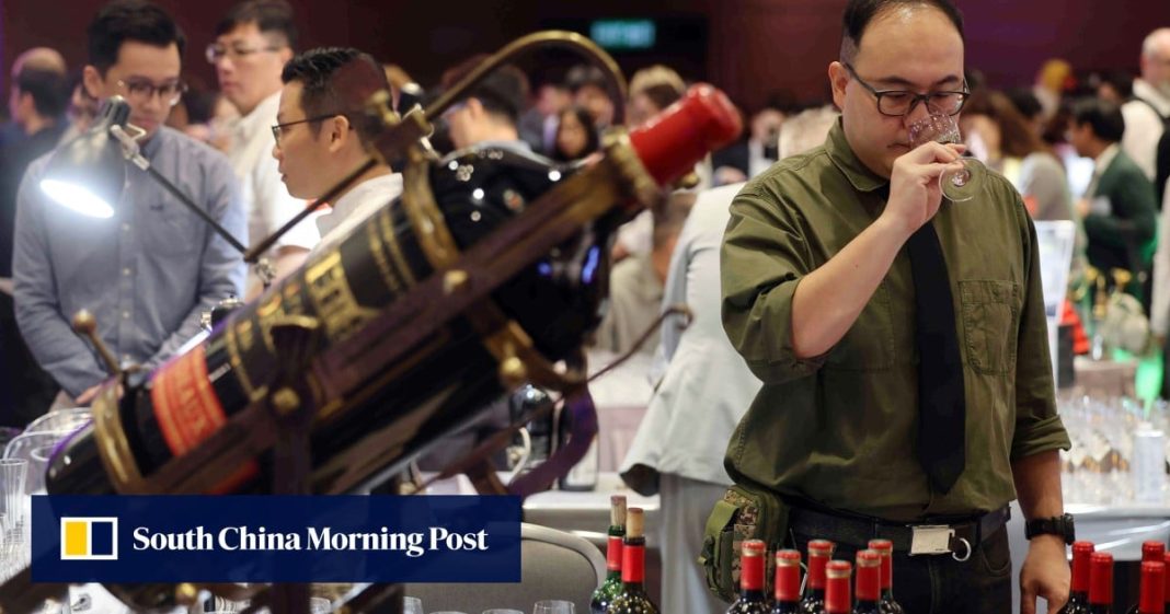 El organismo comercial de Hong Kong elogia el recorte de impuestos sobre las bebidas alcohólicas, pero algunas empresas encuentran poco que brindar
