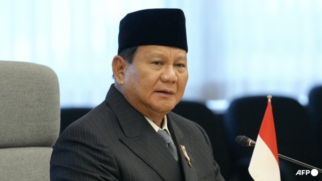 El presidente electo de Indonesia, Prabowo, promete salarios más altos y mejores beneficios para los jueces en medio de una huelga nacional
