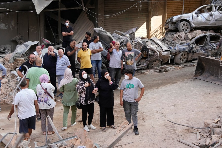 En ataques separados, las fuerzas israelíes matan a 2 soldados libaneses e hieren a 2 cascos azules de la ONU
