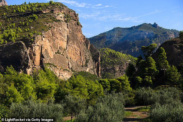 Vista general del desfiladero de Vouraikos en Kalavryta, Grecia en 2018