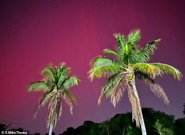 La aurora boreal se vio en Key Largo, Florida, el jueves por la noche.