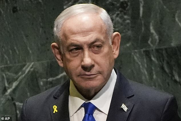 El Primer Ministro de Israel, Benjamin Netanyahu, se dirige al 79º período de sesiones de la Asamblea General de las Naciones Unidas el 27 de septiembre.