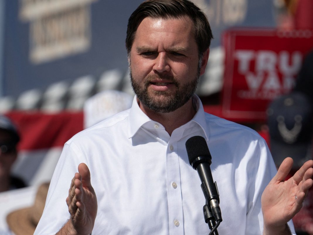 JD Vance dice que Donald Trump no perdió las elecciones de 2020
