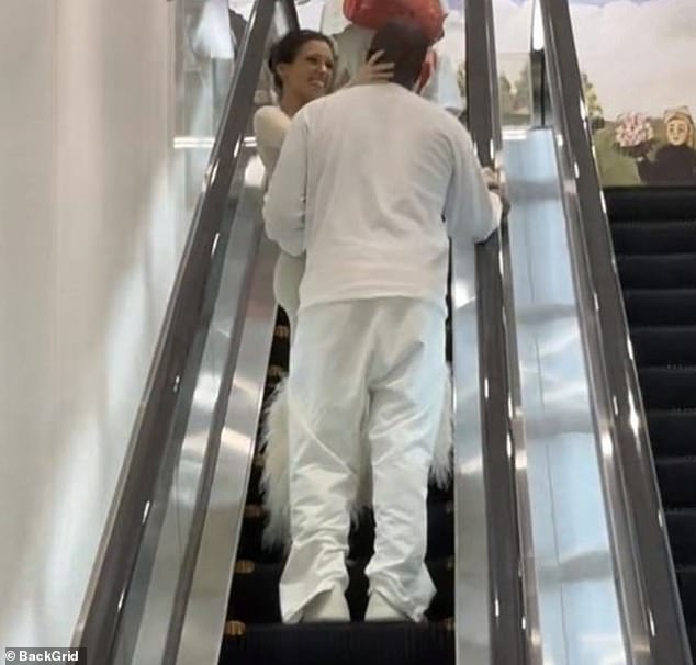 Kanye West y Bianca Censori supuestamente fueron fotografiados en Tokio mostrando PDA, pocos días después de que se informara que el rapero estaba 'solicitando el divorcio' de su esposa con poca ropa.