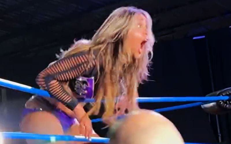 La ex estrella de la WWE Aliyah regresa al ring después de más de dos años
