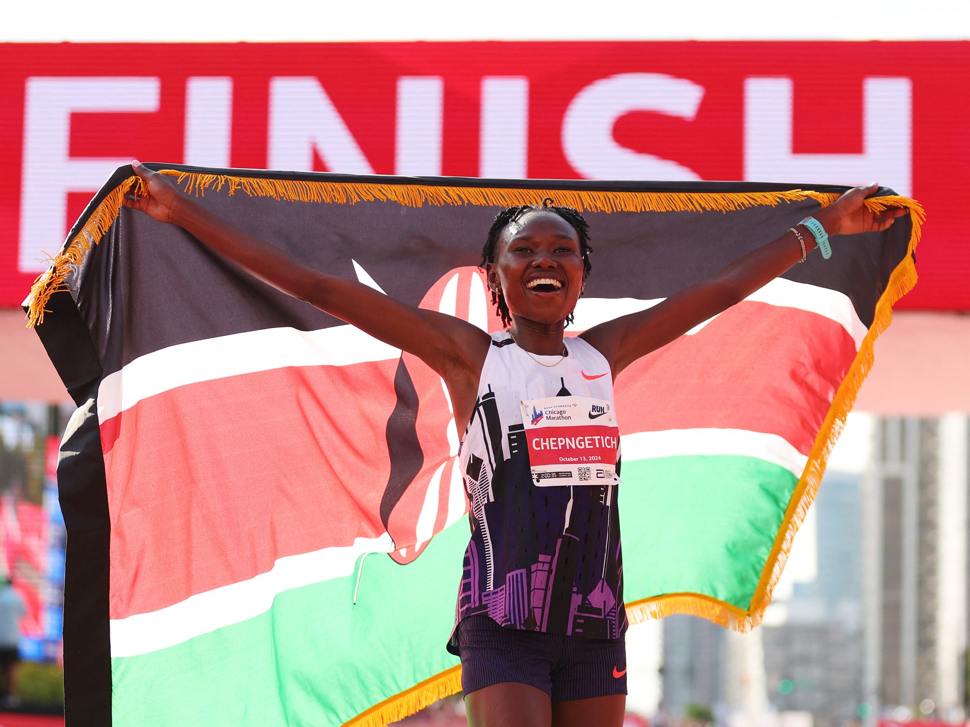 La keniana Chepngetich bate el récord mundial de maratón femenino
