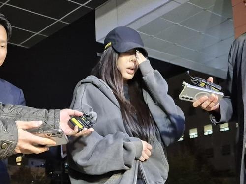 Rapper-singer Jessi questioned by police in fan assault case