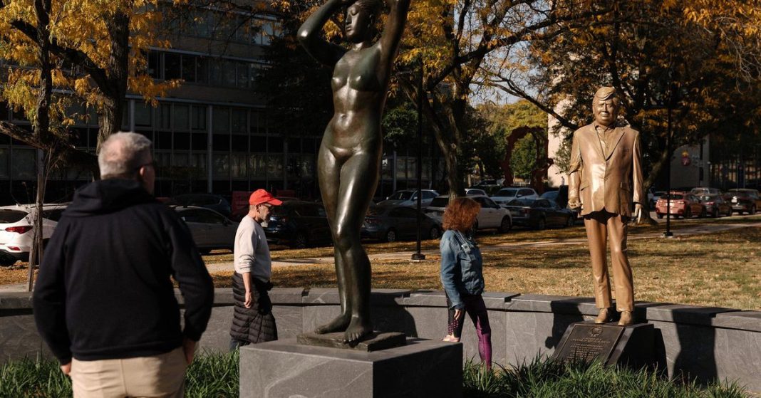 Las estatuas de Trump están apareciendo por todas partes, pero no es un homenaje especial
