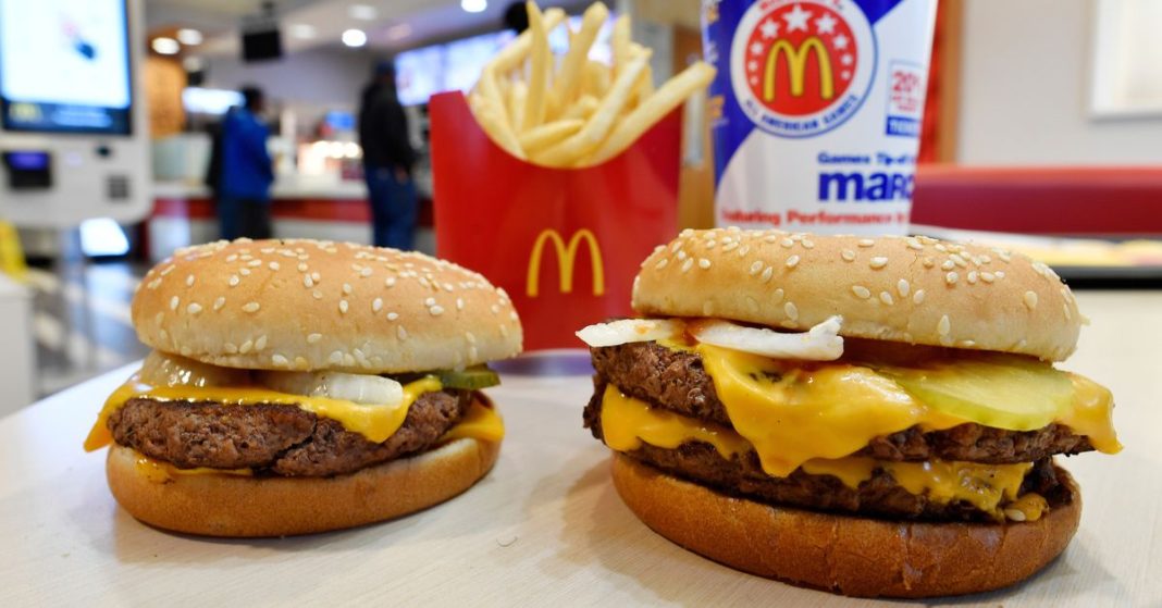 Las hamburguesas no son la fuente del mayor brote de E. coli, dice McDonald's de EE. UU.
