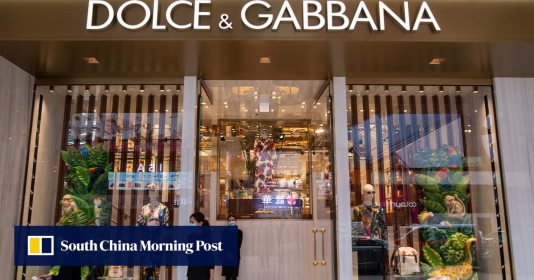 Lazada de Alibaba corteja a Armani y D&G para defenderse de Shopee y TikTok
