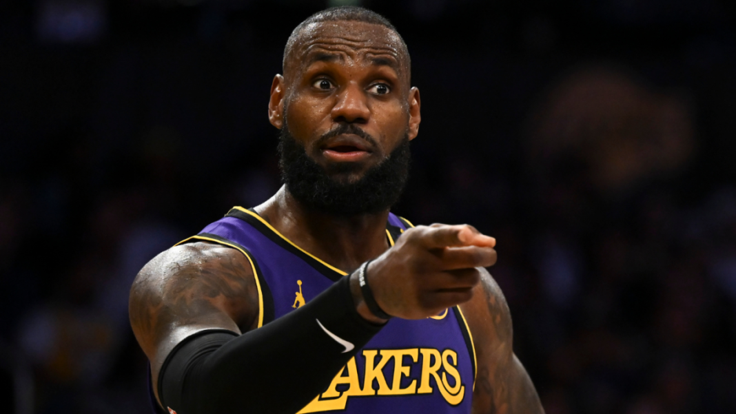 LeBron James dice que planea jugar los 82 partidos de esta temporada y no sería el primer jugador de 40 años en hacerlo
