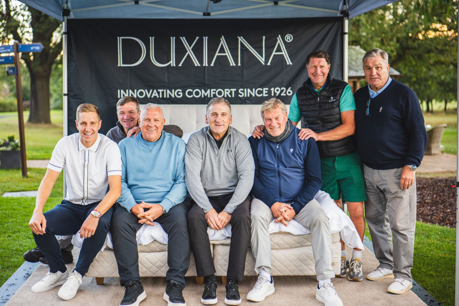 Leyendas de los Spurs hacen swing con fines benéficos en el Jimmy Greaves Golf Day - Golf News | Revista de golf
