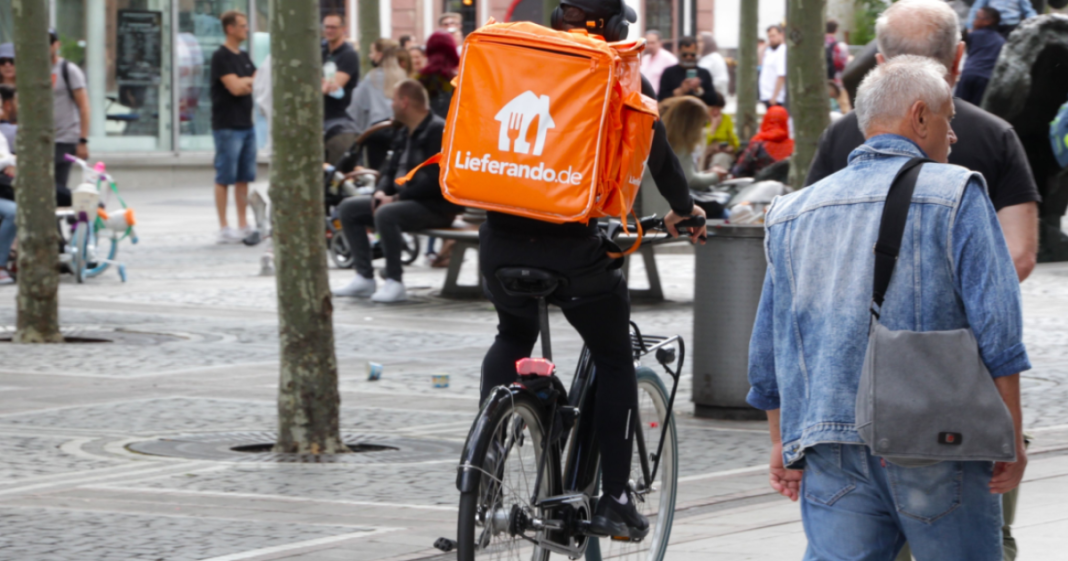 Lieferando ahora distribuye medicamentos en 18 ciudades alemanas
