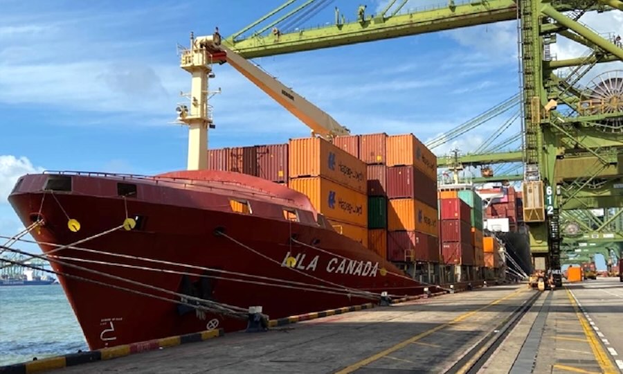 Lila Global vende boxship
