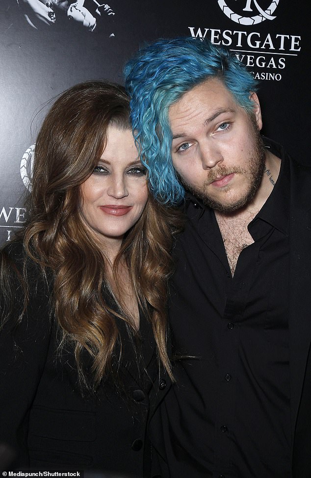 Lisa Marie Presley y Benjamin Presley Keough fotografiados juntos en 2015