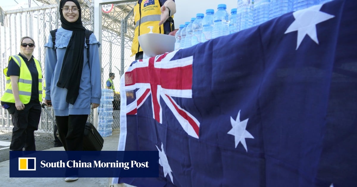 Los australianos evacuan del Líbano a través de Chipre
