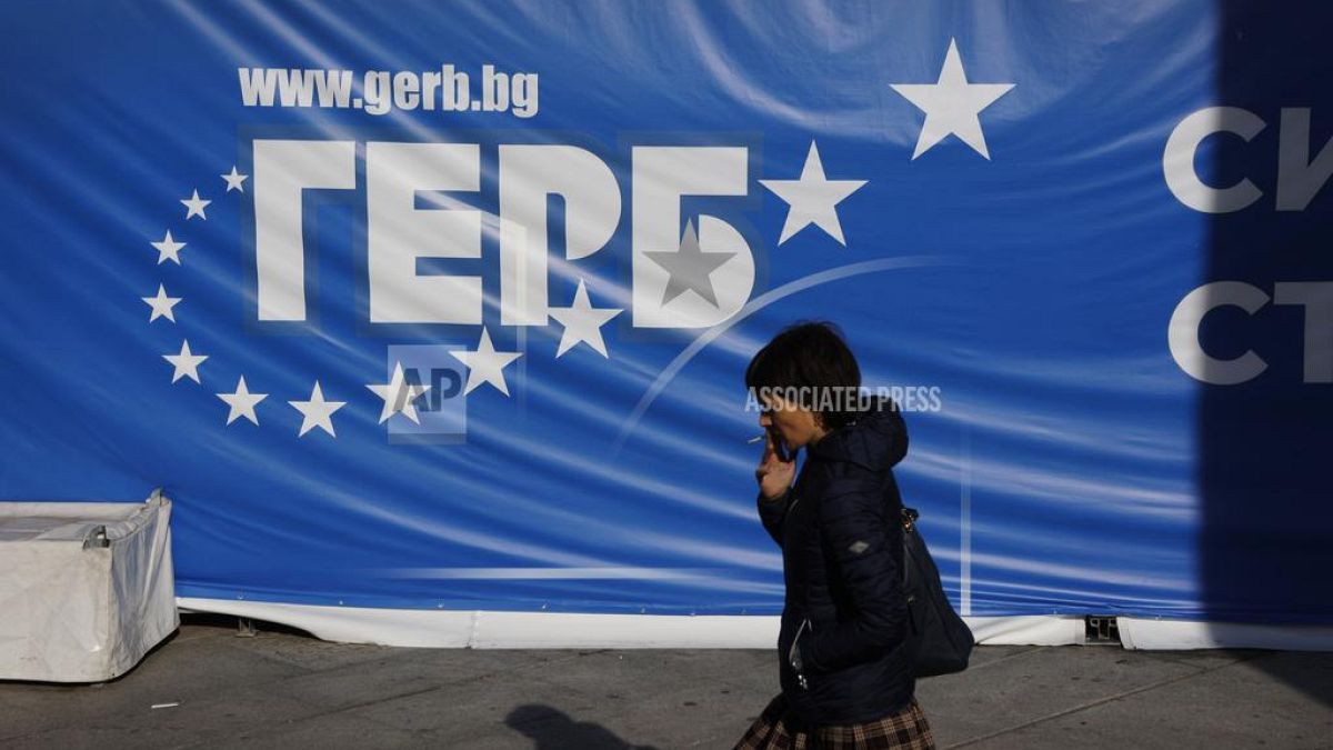 Los búlgaros votan en las séptimas elecciones generales en tres años
