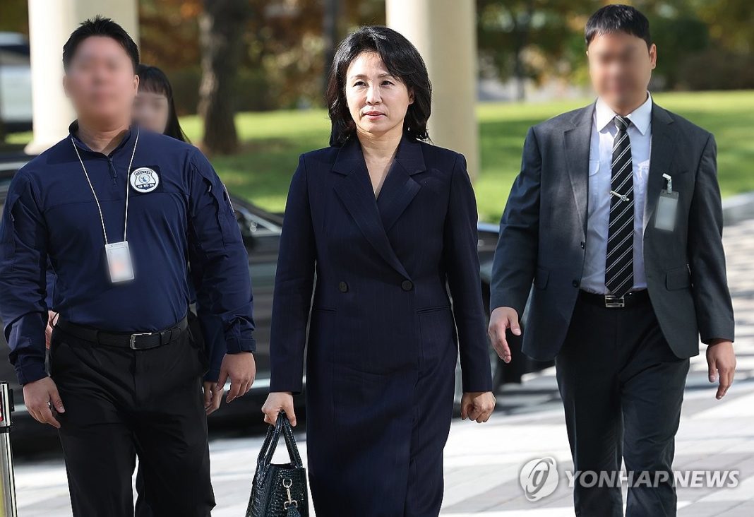 Prosecutors again demand 3 mln-won fine for DP leader's wife over alleged election law violations