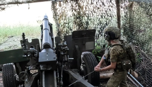 Los guardias fronterizos destruyen escondites y depósitos de municiones rusos en la región de Járkov
