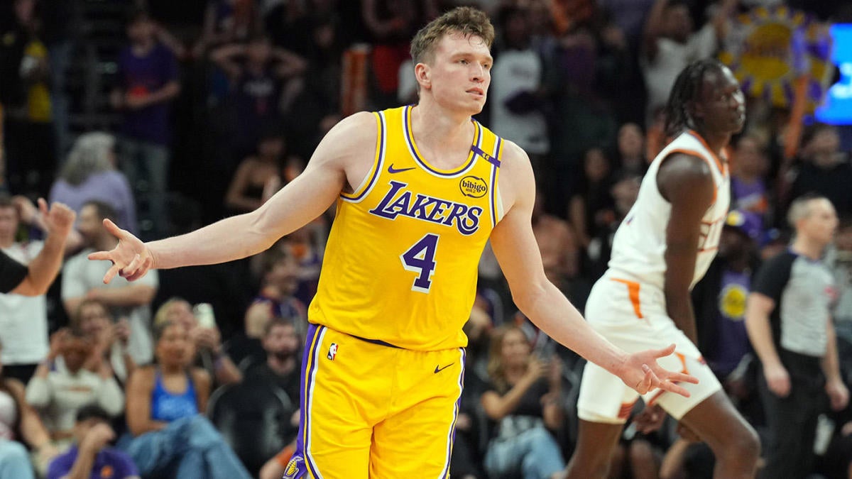 MIRAR: El novato de los Lakers, Dalton Knecht, explota con 35 puntos, incluidos 20 seguidos, en la victoria de pretemporada en tiempo extra contra los Suns
