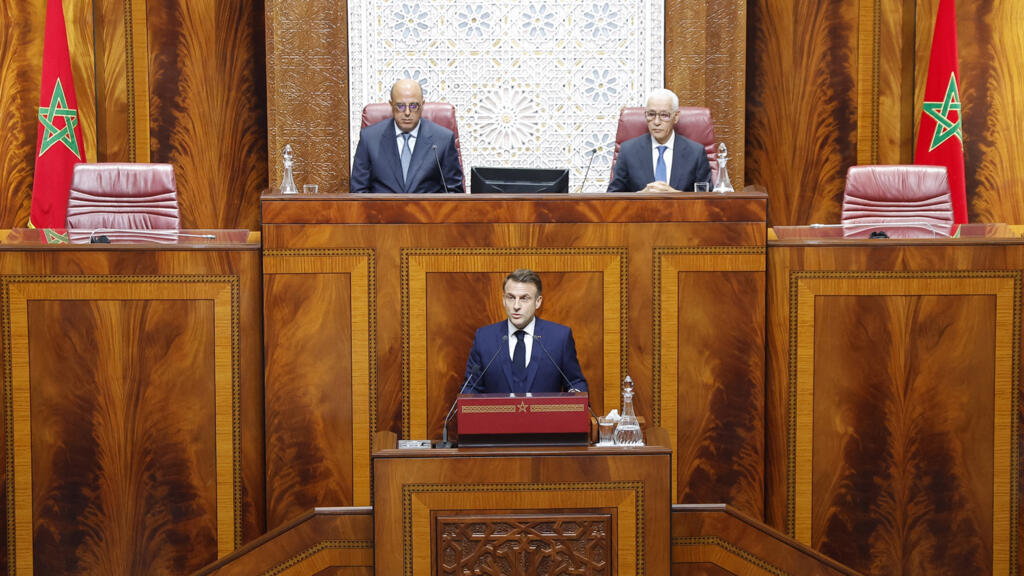 Macron promete inversión francesa en el disputado Sáhara Occidental en un discurso ante el parlamento de Marruecos
