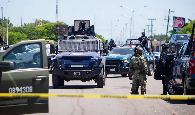 Mientras El Mayo Zambada testifica en Brooklyn, Culiacán sigue sitiado
