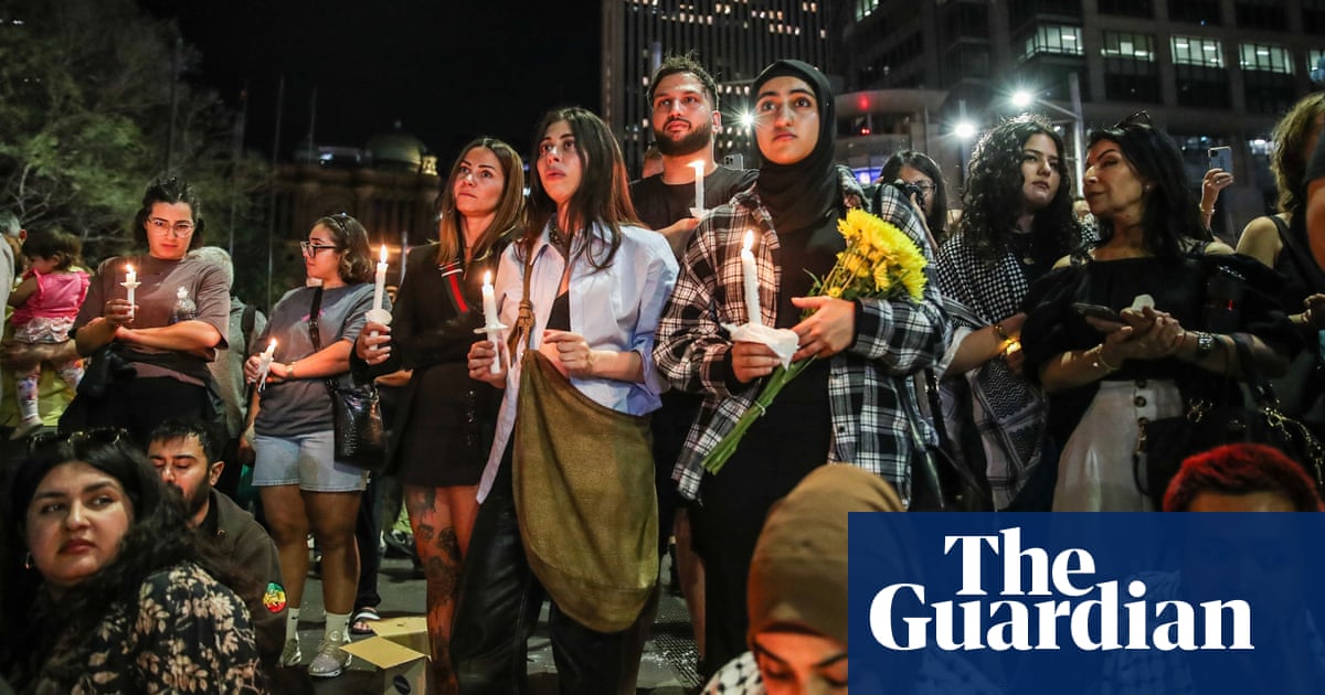 "Nos negamos a permitir que el odio se arraigue": los dolientes de Sydney recuerdan las vidas palestinas y libanesas perdidas desde el 7 de octubre
