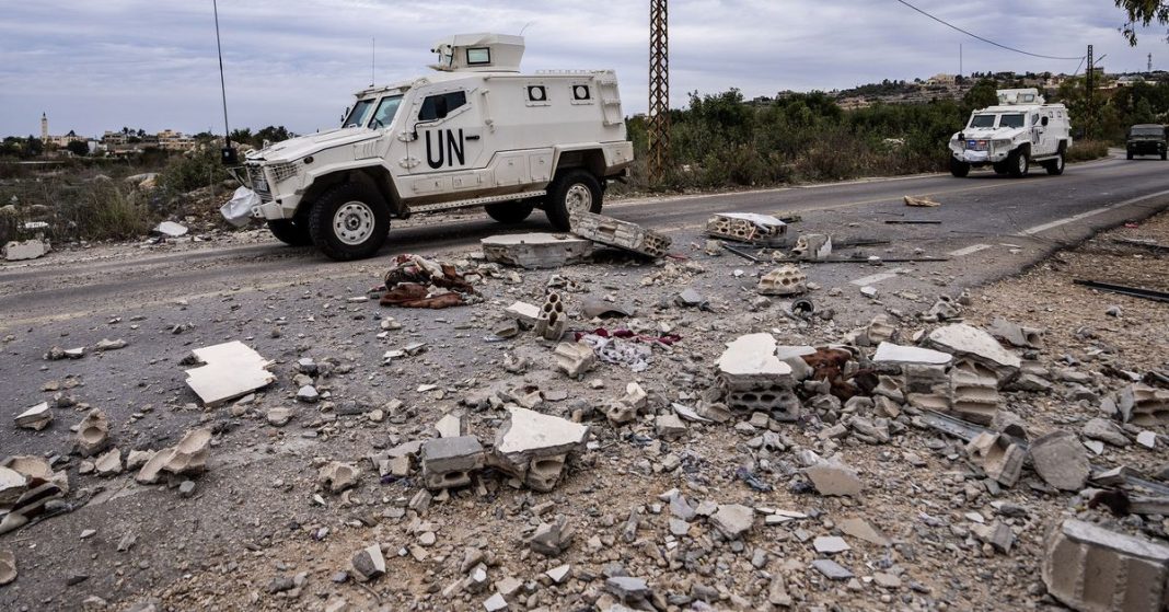 ONU dice que cascos azules resultaron heridos cuando tanques israelíes dispararon contra sede
