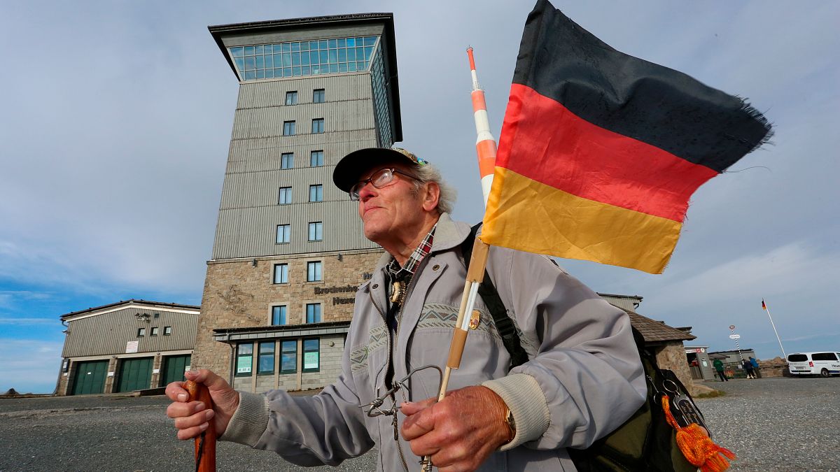 Olaf Scholz inaugura el Día de la Unidad Alemana en un antiguo bastión del este
