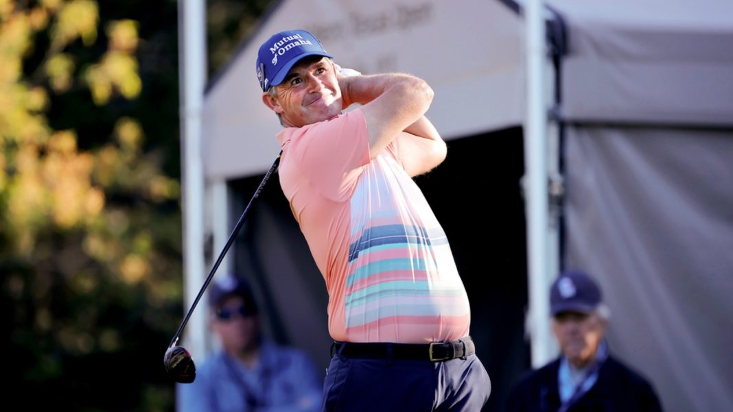 Padraig Harrington y Steve Elker empataron en la cima de la clasificación de Simmons después de la Ronda 2
