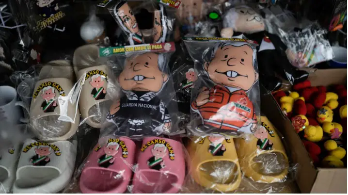 Pejelandia: una tienda de Ciudad de México que rinde homenaje a López Obrador
