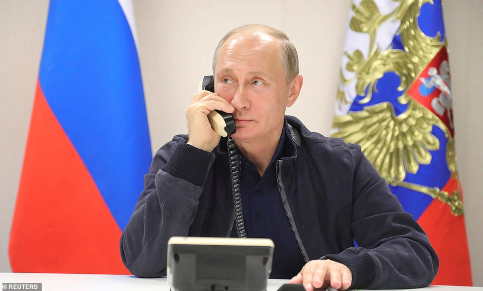 El presidente ruso Vladimir Putin le pidió a Elon Musk que cerrara su servicio de Internet Starlink a Taiwán como un favor a China, creen funcionarios de seguridad occidentales. Exfuncionarios estadounidenses, europeos y rusos dijeron que el fundador de SpaceX había mantenido conversaciones íntimas con Putin y ha estado en estrecho contacto desde finales de 2022.